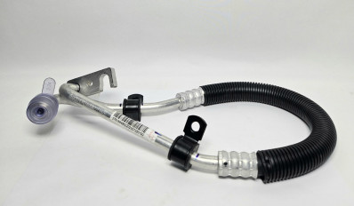 Трубка кондиционера (выс.давления) в сборе HOWO YG1600822110 Sinotruk