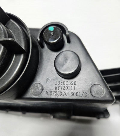 Фара противотуманная левая (пластиковый бампер) SITRAK 812W25320-6001 OEM