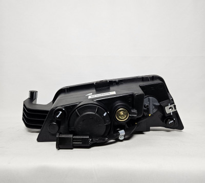 Фара противотуманная в сборе правая Sitrak C7H MAX CHINA AZ962272000013 Sinotruk