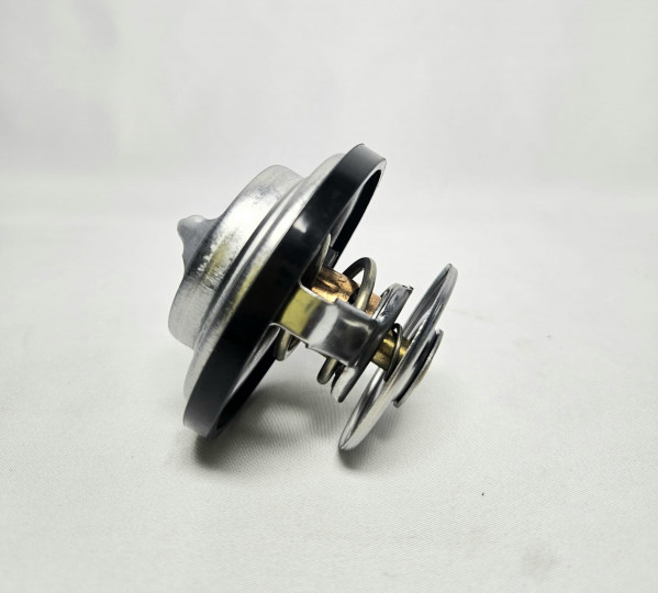 Термостат 83-95С HOWO 201V06402-6005 Sinotruk — 2