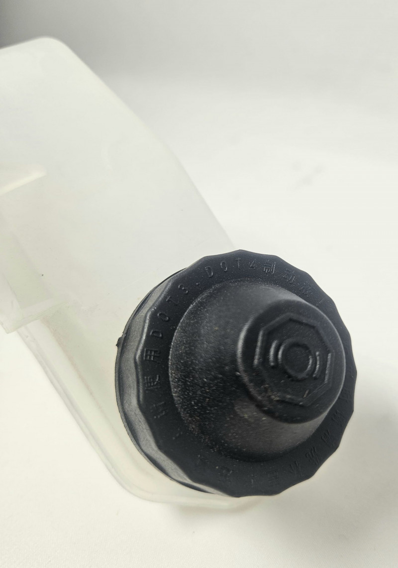 Бачок сцепления Sitrak CNHTC 711W51501-6070 OEM — 2