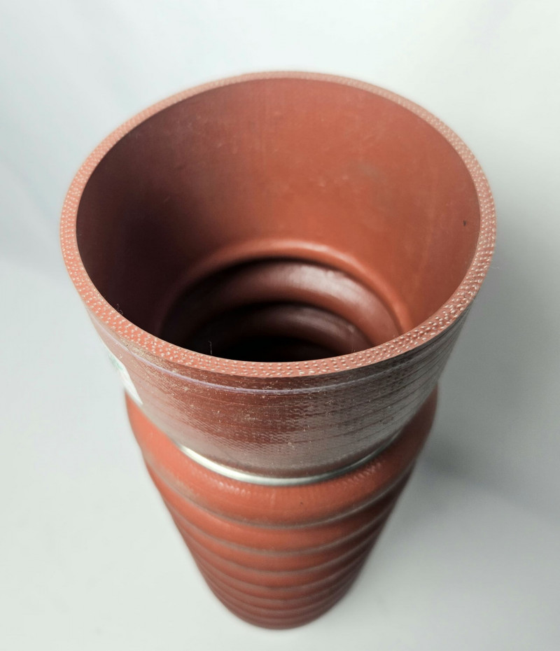 Патрубок интеркулера впускной MC13.480-540 Sitrak C7H CHINA YG9625530057 Sinotruk — 3