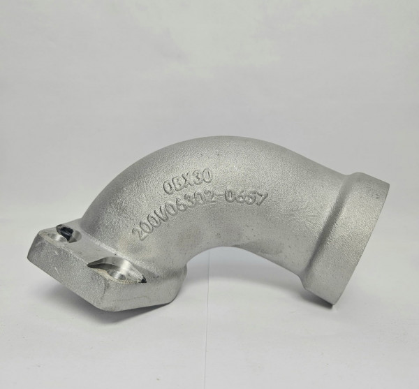 Колено трубы охлаждающей жидкости Sitrak CHINA 200V06302-0657 Sinotruk — 1