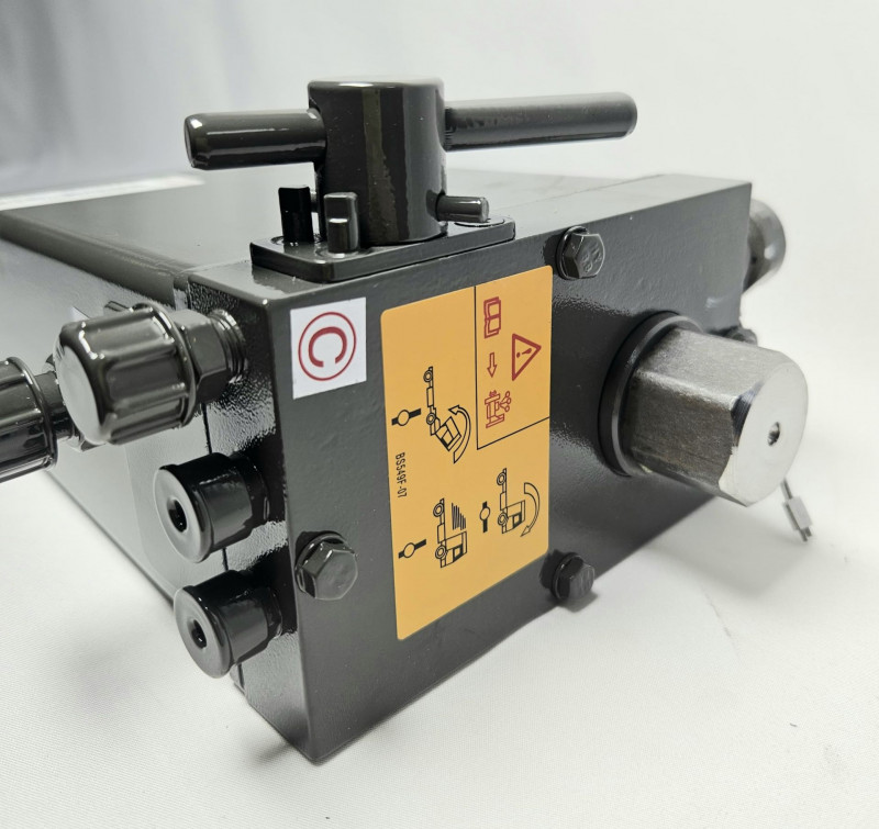 Насос подъема кабины T5G/SITRAK 4 штуцера SITRAK 811W41723-6008 Sinotruk — 3