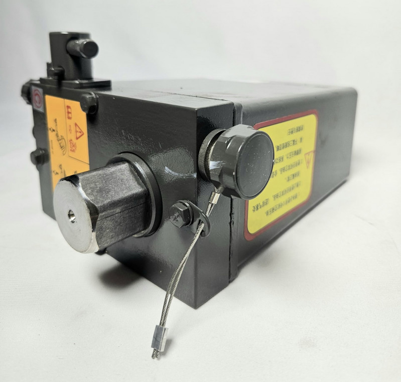 Насос подъема кабины T5G/SITRAK 4 штуцера SITRAK 811W41723-6008 Sinotruk — 4