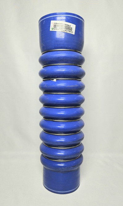 Патрубок интеркулера выпускной Sitrak CHINA YG9625530058 Sinotruk