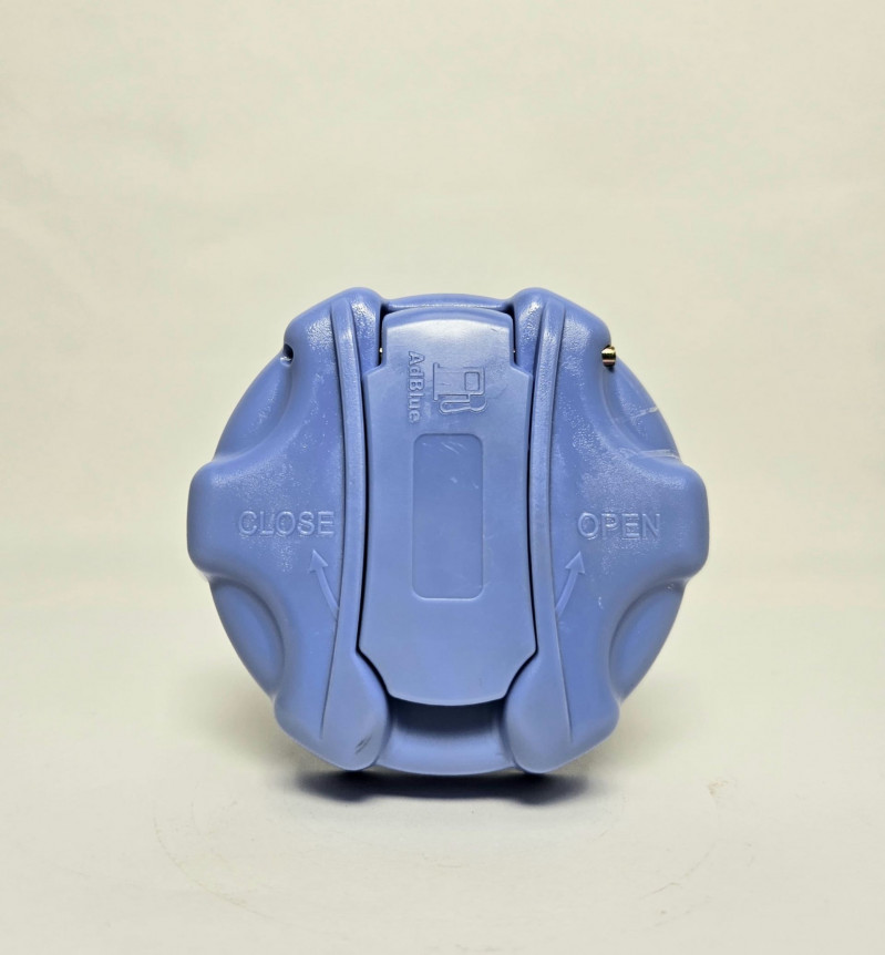 Крышка бака мочевины с замком Sitrak CHINA WG99255650010022 OEM — 3