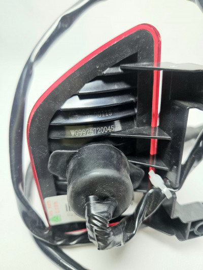 Фонарь кабины задний верхний левый (красный) (тягач) -A7 / -T7H SITRAK WG9925720045 Sinotruk