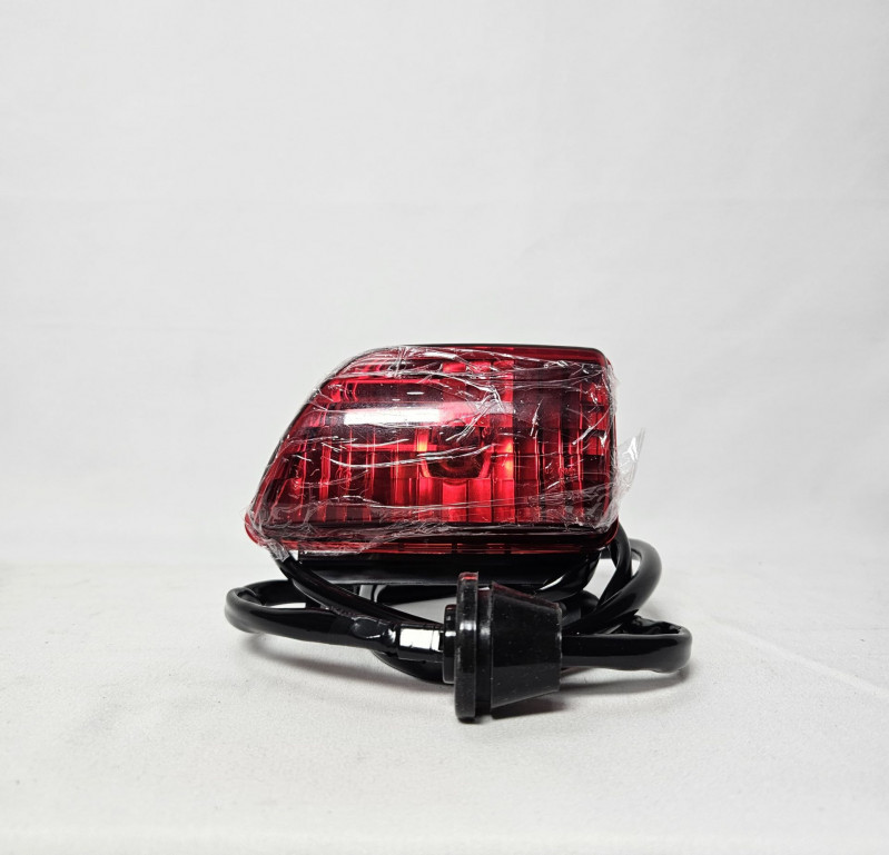 Фонарь кабины задний верхний левый (красный) (тягач) -A7 / -T7H SITRAK WG9925720045 Sinotruk — 1