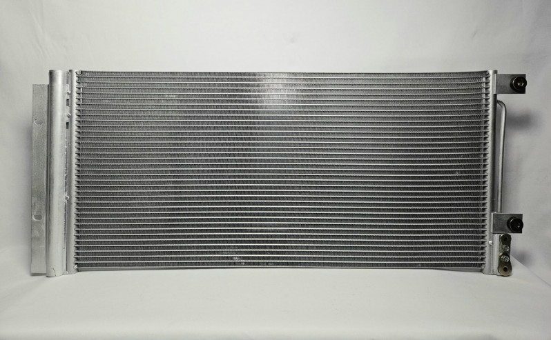 Радиатор кондиционера Sitrak CHINA 712W6194206425 OEM — 1