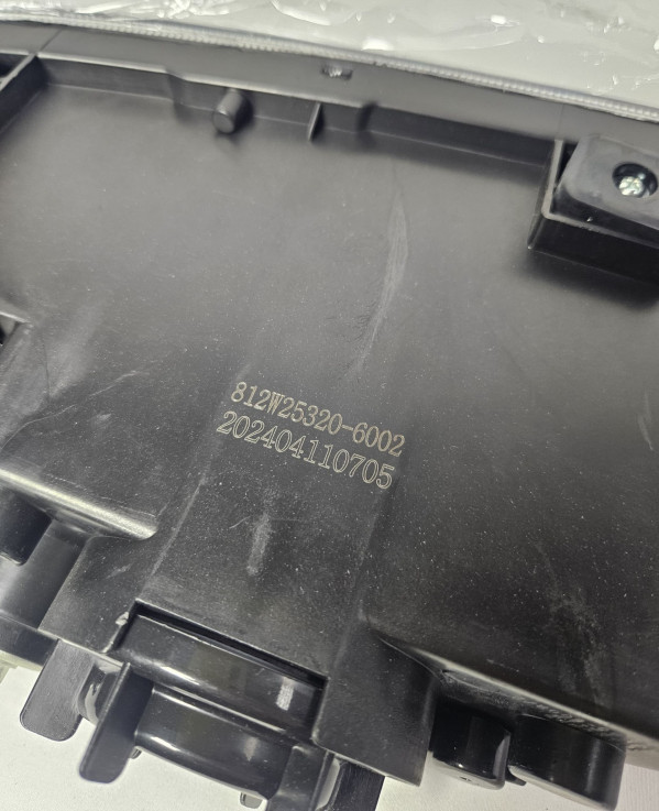 Фара противотуманная правая (пластиковый бампер) SITRAK 812W25320-6002 OEM — 6