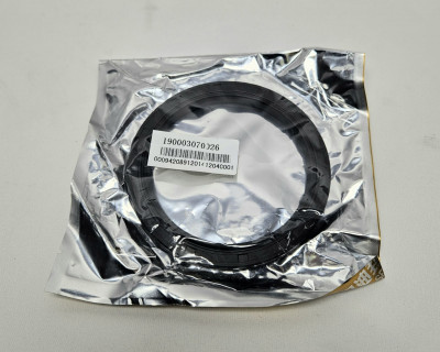 Сальник редуктора среднего моста (ST16) 85*105*8 самосвал 6*6 HOWO 190003070026 OEM