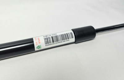 Амортизатор капота (решетки радиатора) HOWO, Sitrak 810W61140-0016 Sinotruk