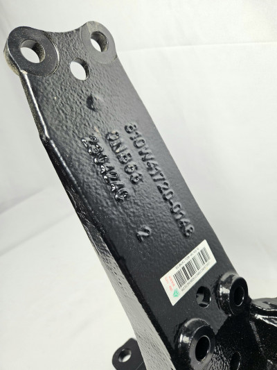 Кронштейн верхний правый переднего амортизатора кабины Sitrak CHINA 810W41720-0148 Sinotruk