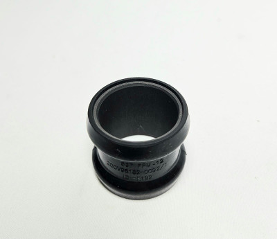 Трубка промежуточная блока масляного фильтра MC11SITRAK /CHINA 200V98182-0092 Sinotruk