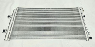 Радиатор кондиционера SITRAK 712W61942-0642 Sinotruk