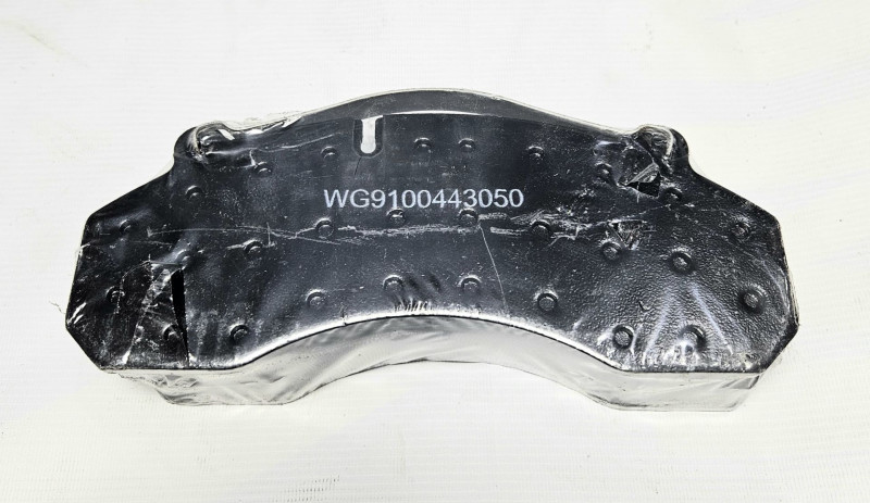 Колодки тормозные передние (комплект 4шт) Sitrak CHINA WG9100443050KIT OEM — 1