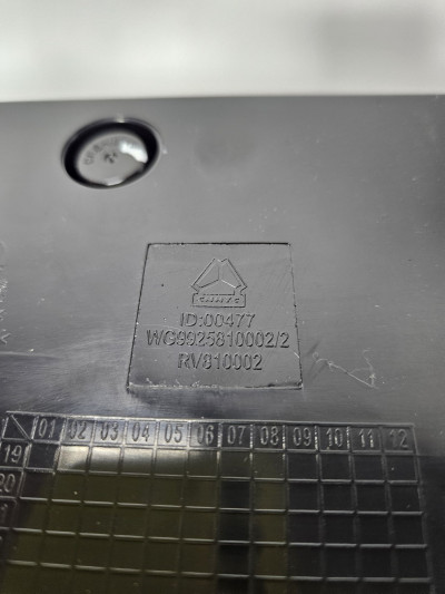 Фонарь задний правый комбинированный A7 Howo/Sitrak CHINA WG9925810002 Sinotruk