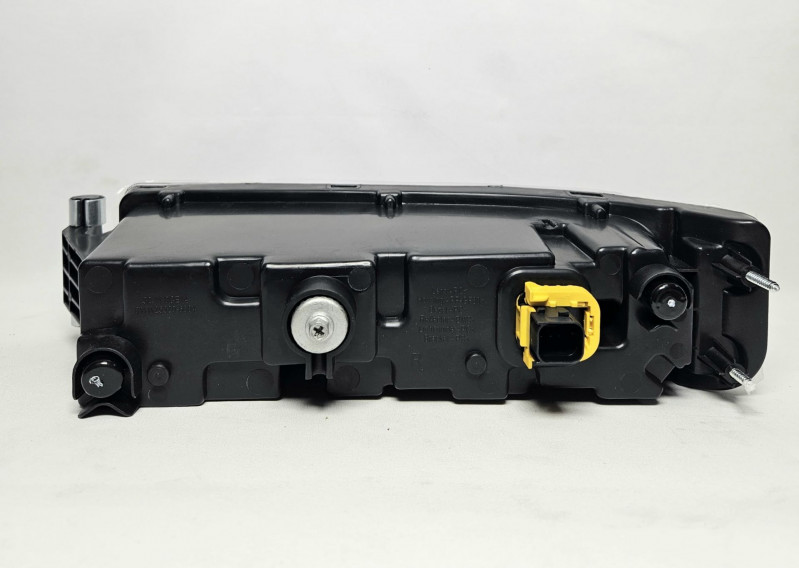 Фара противотуманная правая HOWO/SITRAK с поворотником SItrak CHINA 811W25320-6004 OEM — 2