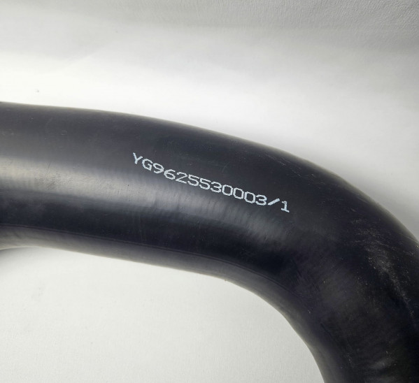 Патрубок радиатора впускной MC11.440-500 Howo TX/ Sitrak C7H CHINA YG9625530003 OEM — 2