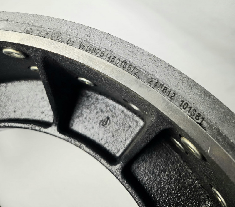 Колодка тормозная задняя левая под барабан MCY13 Sitrak CNHTC AZ7117451220 Sinotruk — 2