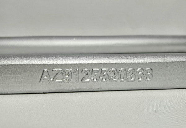 Стремянка задней рессоры U-обратной формы с резьбой CNHTC AZ9125520268 Sinotruk — 2