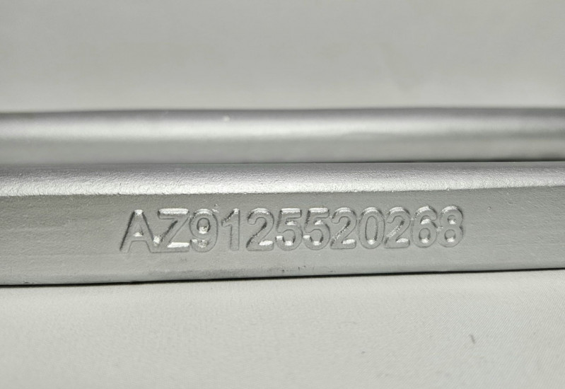 Стремянка задней рессоры U-обратной формы с резьбой CNHTC AZ9125520268 Sinotruk — 2