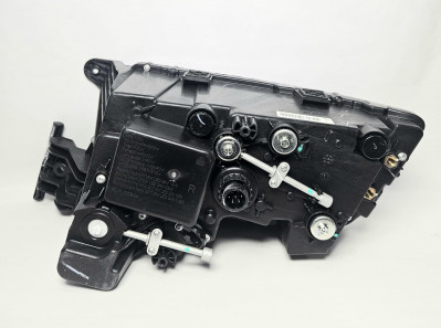 Фара светодиодная в сборе правая Sitrak C7H MAX CHINA AZ962272000011 Sinotruk