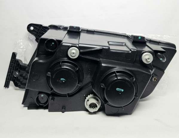 Фара передняя правая самосвала в сборе SITRAK 812W25101-6002 OEM — 2