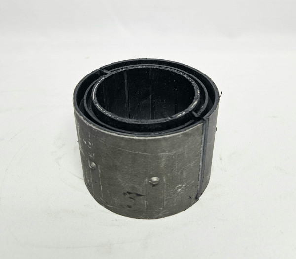 Втулка заднего стабилизатора (центральная) разрезная Sitrak CHINA WG9925688210 OEM — 1