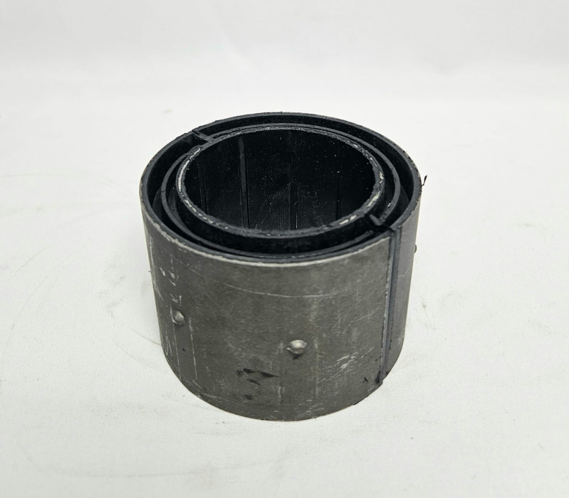 Втулка заднего стабилизатора (центральная) разрезная Sitrak CHINA WG9925688210 OEM — 1