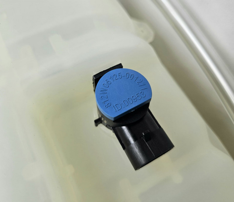 Бак расширительный в сборе Sitrak CHINA 812W06125-0005 Sinotruk — 5