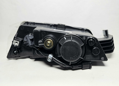 Фара противотуманная в сборе левая Sitrak C7H MAX CHINA AZ962272000012 Sinotruk